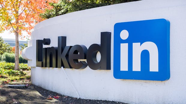 LinkedIn flew out of the Google index for a short time - that is behind it