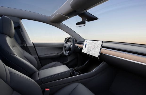 Tesla Model Y mit schwarzem Interieur. (Bild: Tesla)