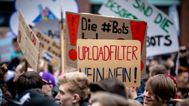 Urheberrechtsreform und Upload-Filter: Regierung fragt, Solmecke antwortet