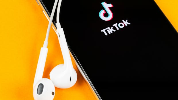 Britische Behörden nehmen das soziale Netzwerk Tiktok unter die Lupe