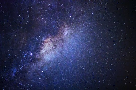 Fast schon unheimlich: KI simuliert das Universum