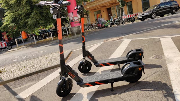 Hier bitte nicht mehr abstellen! – Neue Regeln für E-Scooter geplant