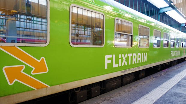 Flixmobility bekommt halbe Milliarde – und startet Flixcar