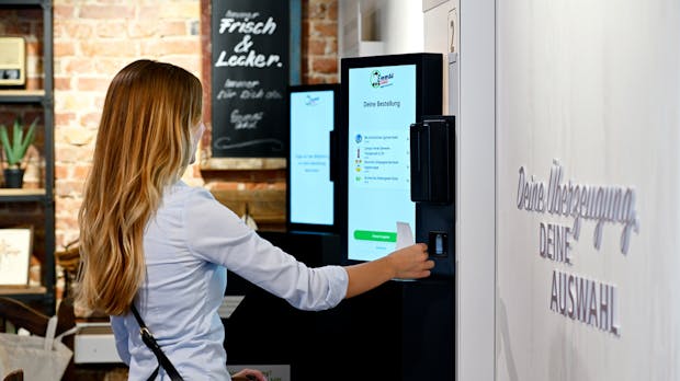 Emmas Enkel: Real startet Alternative zu Amazon Go