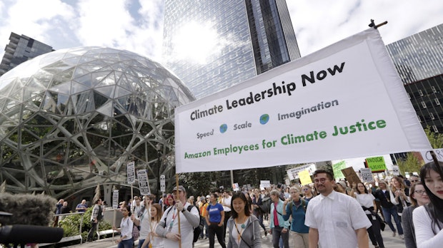 Amazon ist zu langsam: Mitarbeiter kritisieren Klimaschutzpläne