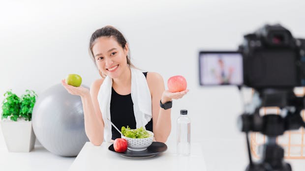 Veggie-Wurst goes Instagram: So viel Einfluss haben Influencer auf unser Essverhalten