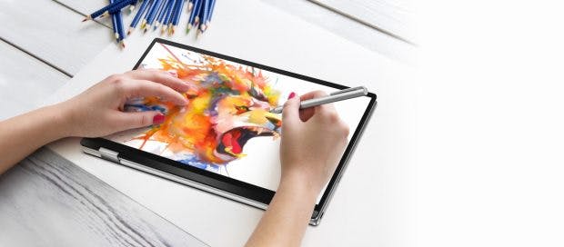 Das Asus Chromebook Flip C434 lässt sich auch mit Stylus bedienen. (Bild: Asus)