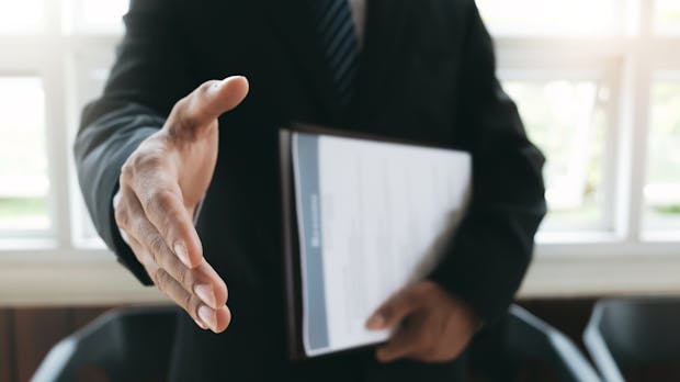 Vorstellungsgespräch: 5 Lügen, die Personaler dir auftischen