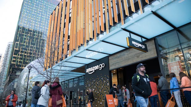Amazon plant kassenloses Einkaufen erstmals auf größerer Fläche