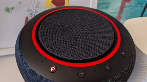 „Alexa, hör weg!“: Kanzlei warnt Mitarbeiter im Homeoffice vor Sprachassistenten