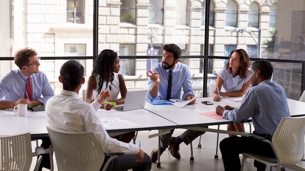 Stühle rücken – so sitzt ihr perfekt fürs Teammeeting