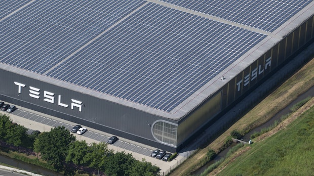 Teslas Akkus verlieren über die Jahre kaum Leistung