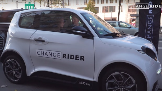 Changerider beim SZ-Wirtschaftsgipfel: „Kleine Veränderungen werden unserem Planeten nichts bringen“