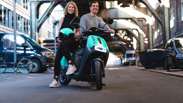 E-Tretroller-Verleih Tier Mobility kauft 5.000 E-Mopeds von Coup