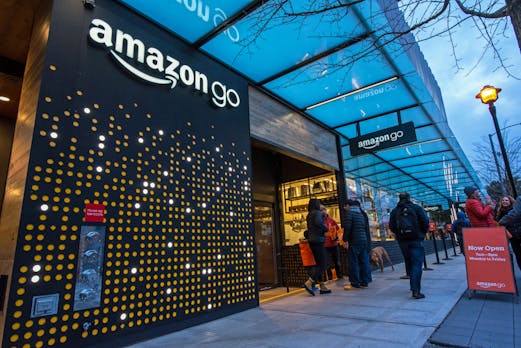 Konkurrenz Fur Walmart Amazon Eroffnet Ersten Grossen Kassenlosen Go Supermarkt