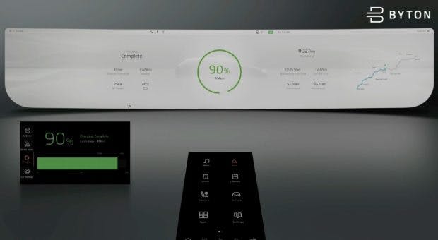 Auf dem riesigen Display des Byton M-Byte könnt ihr euch Routenempfehlungen entlang des Ladenetzwerks angezeigt werden. (Screenshot: t3n; Byton)