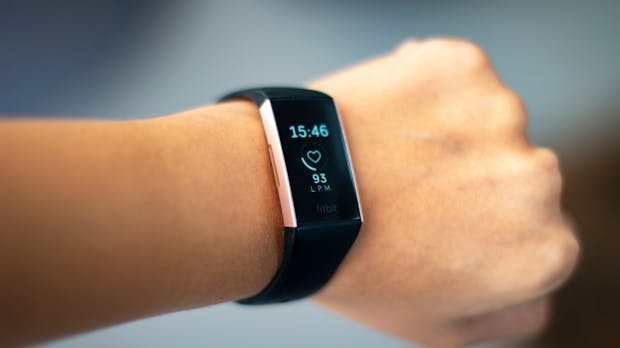 Fitbit startet Corona-Studie – so kannst du teilnehmen