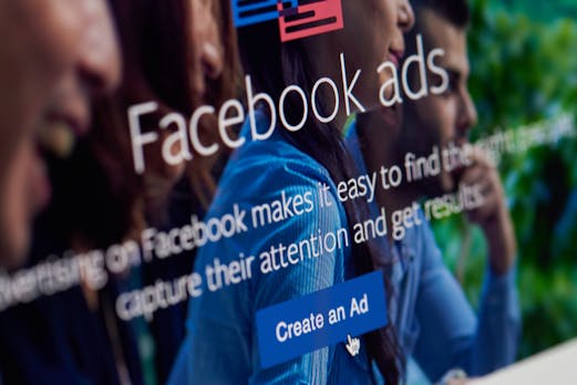 Facebook: How the limits of freedom of expression are discussed with advertising dollars