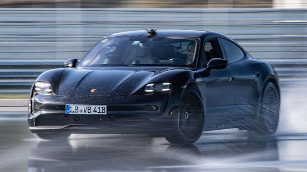 Weltrekord für E-Auto: Porsche Taycan legt den längsten Drift hin