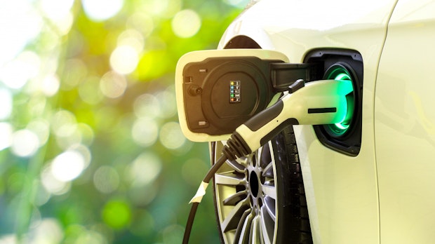 20 Prozent mehr Reichweite: E-Autos könnten bald beim Fahren laden