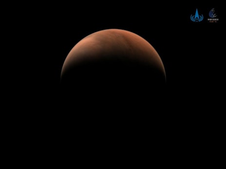 Mars: Perseverance und Tianwen schicken Fotos von Orbit und Oberfläche